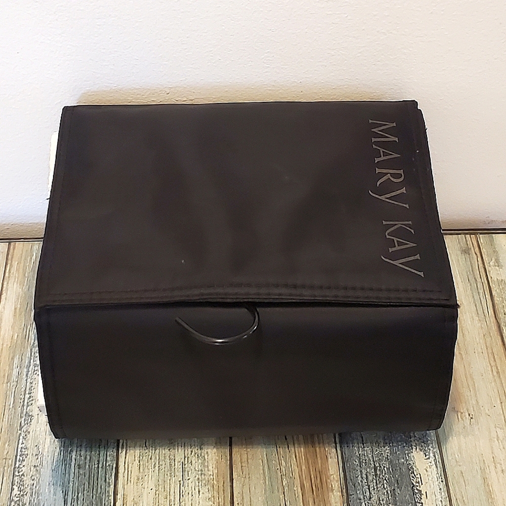 Mary Kay roll up door travel hanging organizer pink black